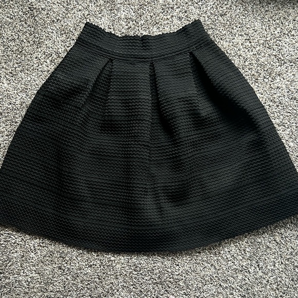 Garcia Dresses & Skirts - Garcia flared pleated black skirt